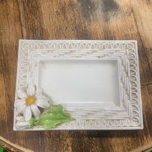 Daisy vanity dish